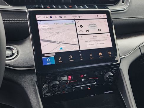 Used 2023 Jeep Grand Cherokee L Limited image 25