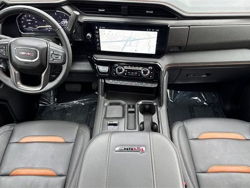 Used 2024 GMC Sierra 2500 AT4 w/ AT4 Premium Plus Package image 15