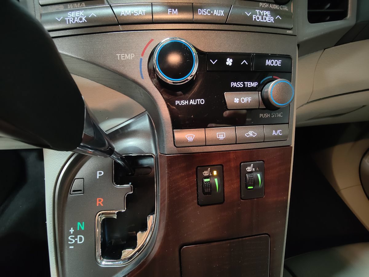 Used 2009 Toyota Venza FWD image 33