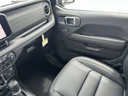 New 2026 Jeep Gladiator Sport AWD/4WD image 19