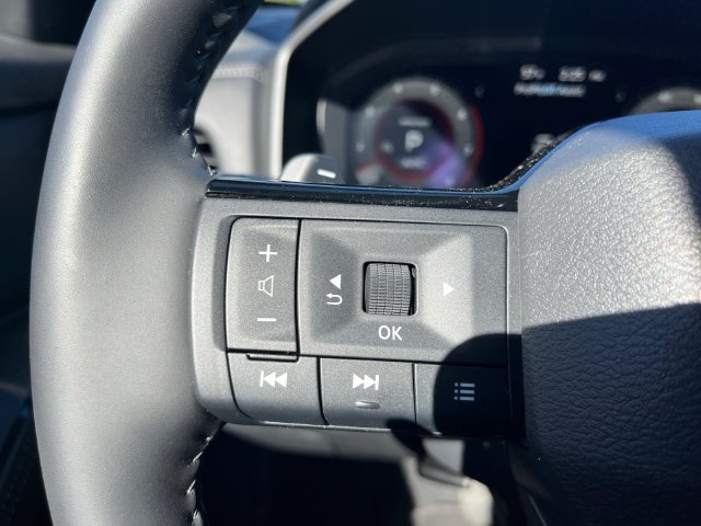Certified 2026 Nissan Rogue Platinum w/ Tech Package AWD/4WD image 30