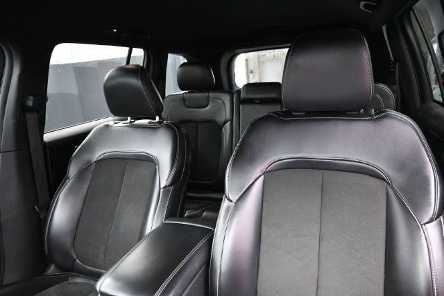 Used 2024 Jeep Grand Cherokee Altitude AWD/4WD image 15