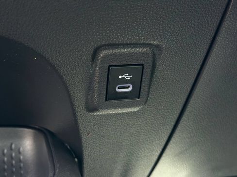 Used 2025 Toyota Corolla LE FWD image 29