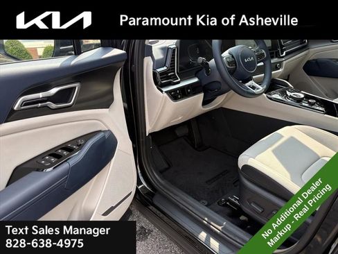 New 2025 Kia Sportage EX image 16