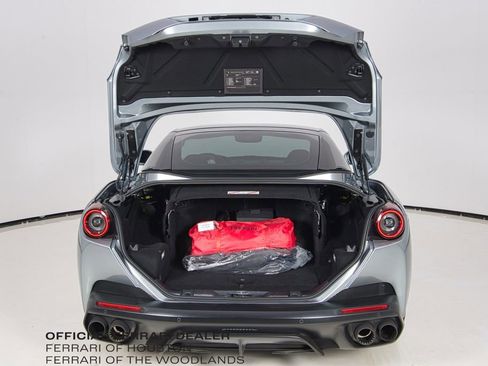 Used 2019 Ferrari Portofino image 32