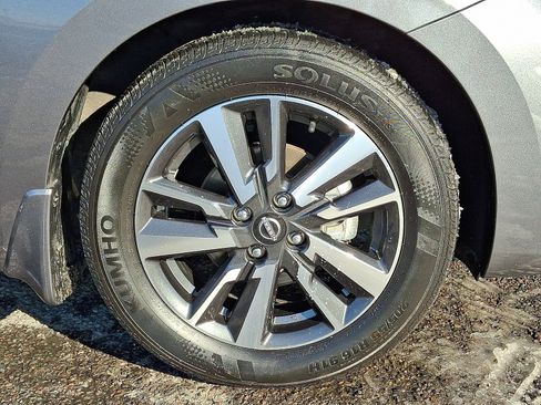 Used 2024 Nissan Versa S w/ S Plus Package image 8