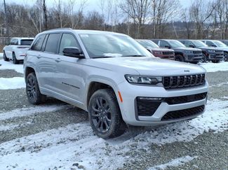 New 2026 Jeep Grand Cherokee Limited Reserve video 3
