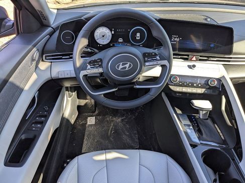 New 2026 Hyundai Elantra Limited FWD image 16