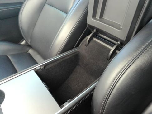 Used 2022 Tesla Model Y Performance image 43