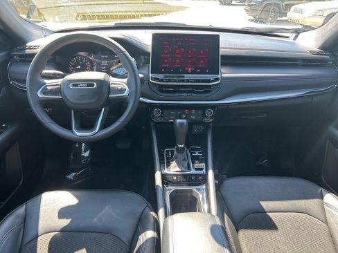 Used 2024 Jeep Compass Trailhawk image 34