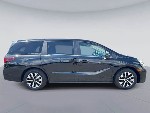 Certified 2026 Honda Odyssey EX-L image 2