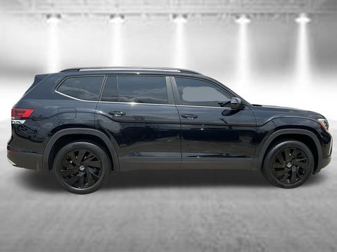 Used 2024 Volkswagen Atlas SE FWD image 6
