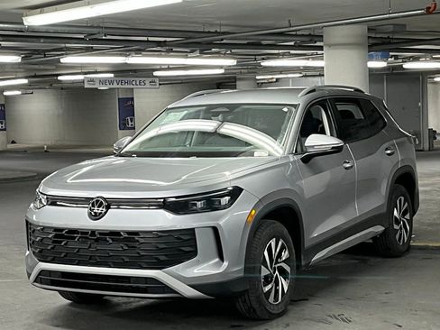 New 2026 Volkswagen Tiguan S image 3