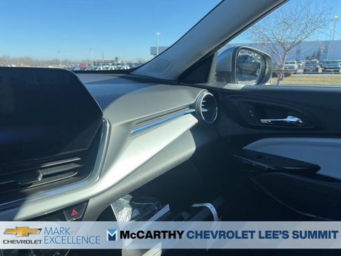 New 2026 Chevrolet Trax LT w/ Driver Confidence Package image 21