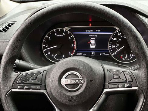 Used 2024 Nissan Sentra SV FWD image 19