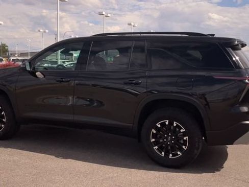 Used 2025 Chevrolet Traverse Z71 AWD/4WD image 7