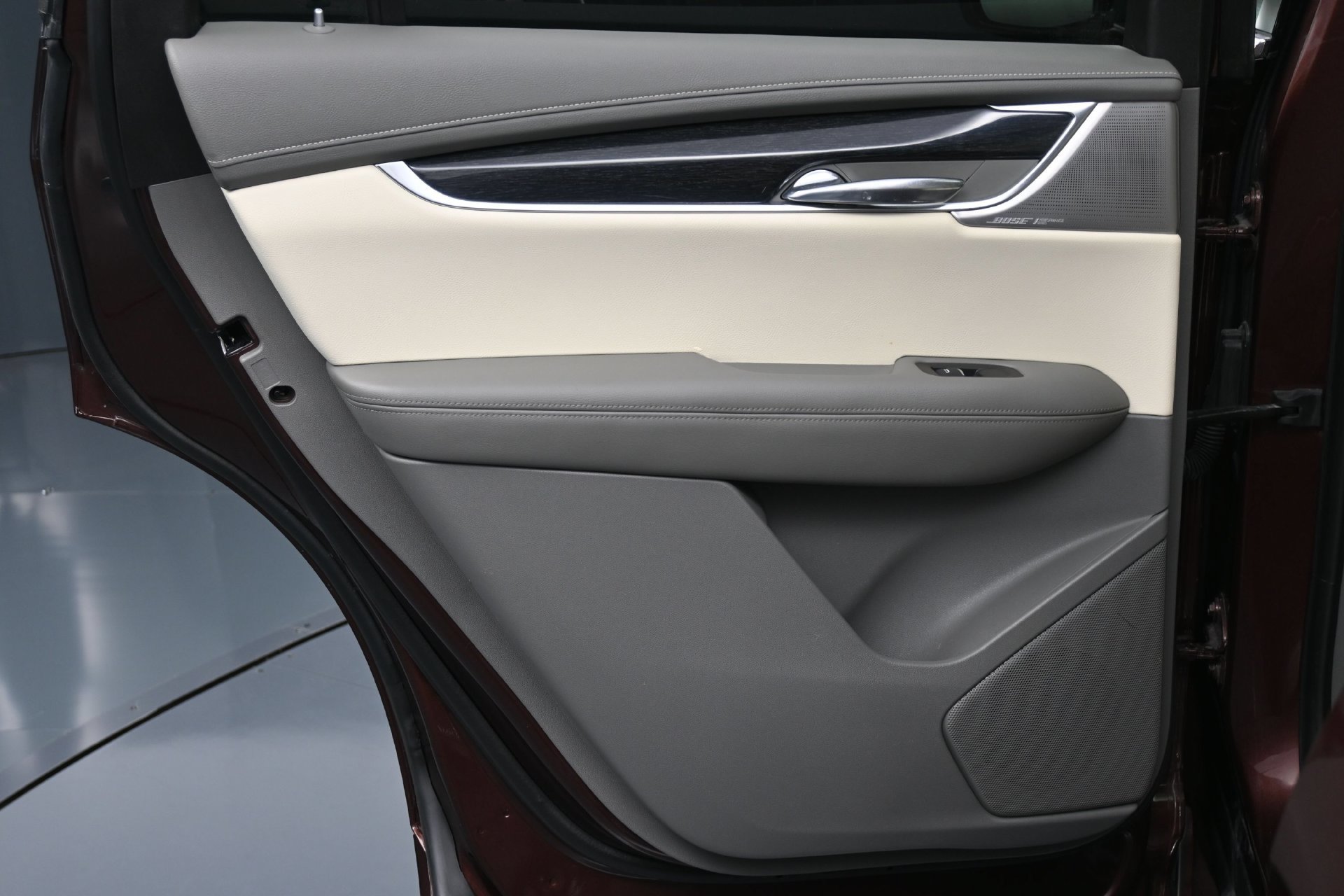 Used 2022 Cadillac XT6 Premium Luxury FWD image 28