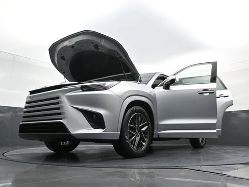 Used 2025 Lexus TX 350 AWD w/ Technology Package image 40