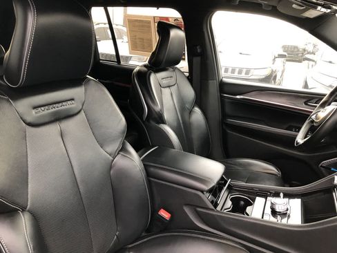 Used 2022 Jeep Grand Cherokee Overland w/ Adv Protech Group III image 36