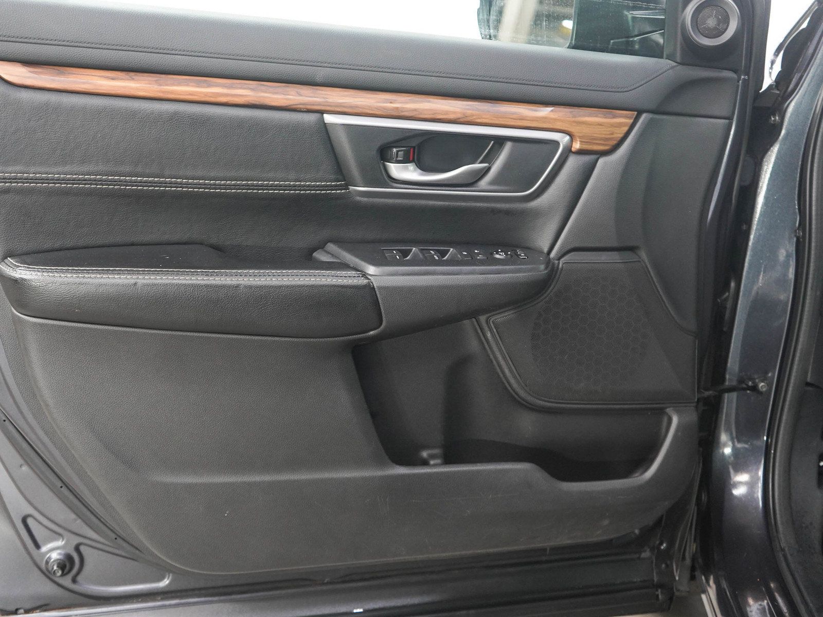 Used 2018 Honda CR-V EX image 18