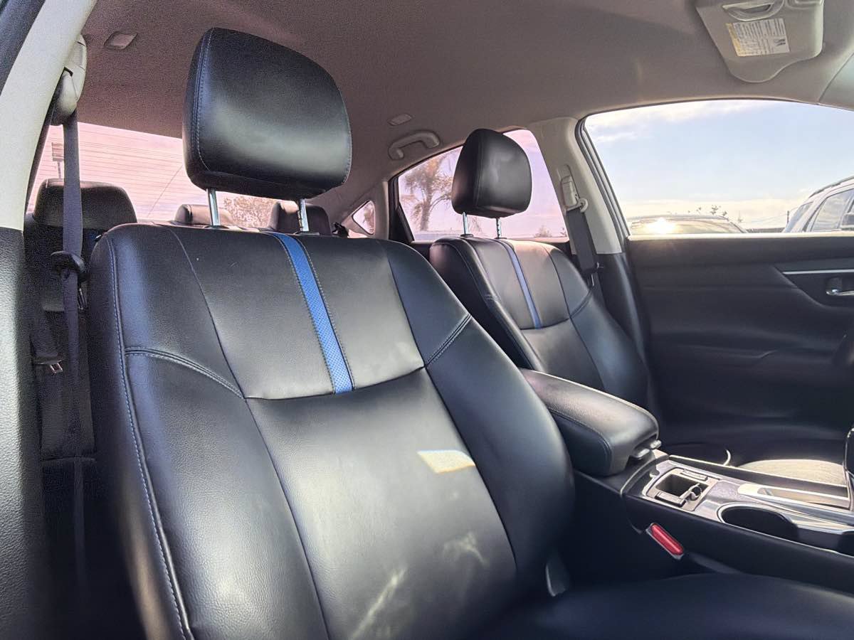 Used 2018 Nissan Altima 2.5 SR w/ SR Midnight Edition FWD image 29