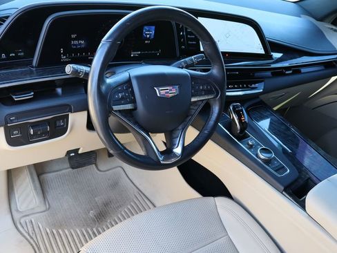 Used 2021 Cadillac Escalade Premium Luxury w/ Performance Package image 11