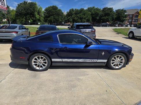 Used 2011 Ford Mustang Premium w/ 202A Rapid Spec Order Code RWD image 5