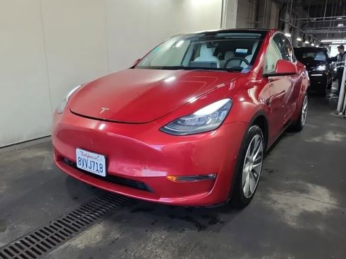 Used 2021 Tesla Model Y Long Range AWD/4WD image 1