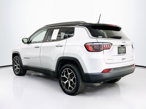 Used 2025 Jeep Compass Limited AWD/4WD image 5