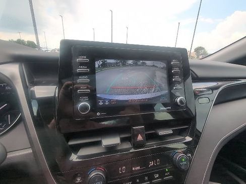 Used 2024 Toyota Camry SE FWD image 16