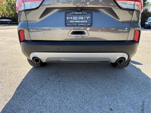 Used 2021 Ford Escape SEL image 16