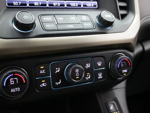 Used 2019 GMC Acadia Denali AWD/4WD image 23