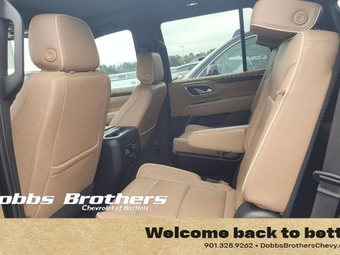 Used 2021 Chevrolet Tahoe Premier w/ Premium Package RWD image 15
