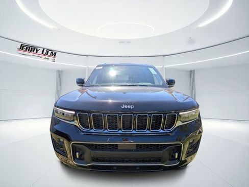 New 2025 Jeep Grand Cherokee L Overland w/ Luxury Tech Group IV image 7
