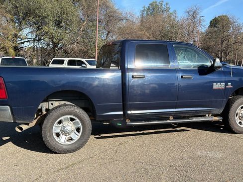 Used 2018 RAM 2500 Tradesman w/ Chrome Appearance Group image 4