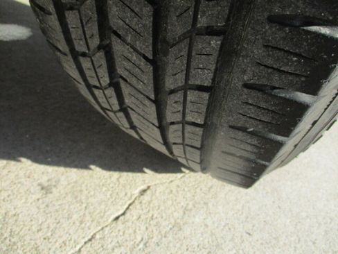 Used 2009 Ford Escape XLS image 10