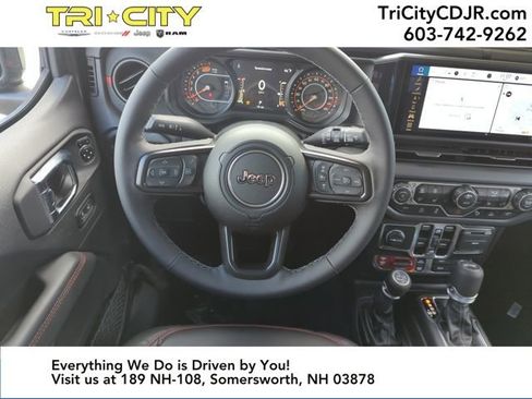 New 2026 Jeep Wrangler Unlimited Rubicon image 13