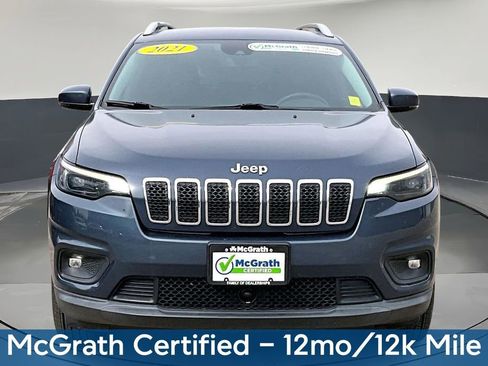 Used 2021 Jeep Cherokee Latitude Plus AWD/4WD image 2