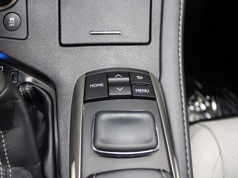 Used 2018 Lexus ES 300h image 40