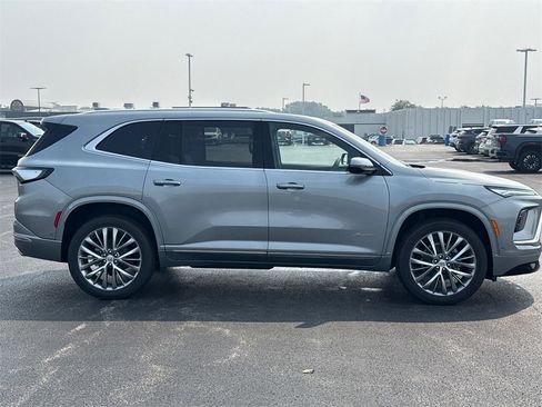 New 2026 Buick Enclave Avenir w/ Super Cruise Package image 9
