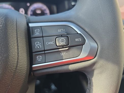 Used 2023 Jeep Compass High Altitude w/ Driver Assist Group I AWD/4WD image 20