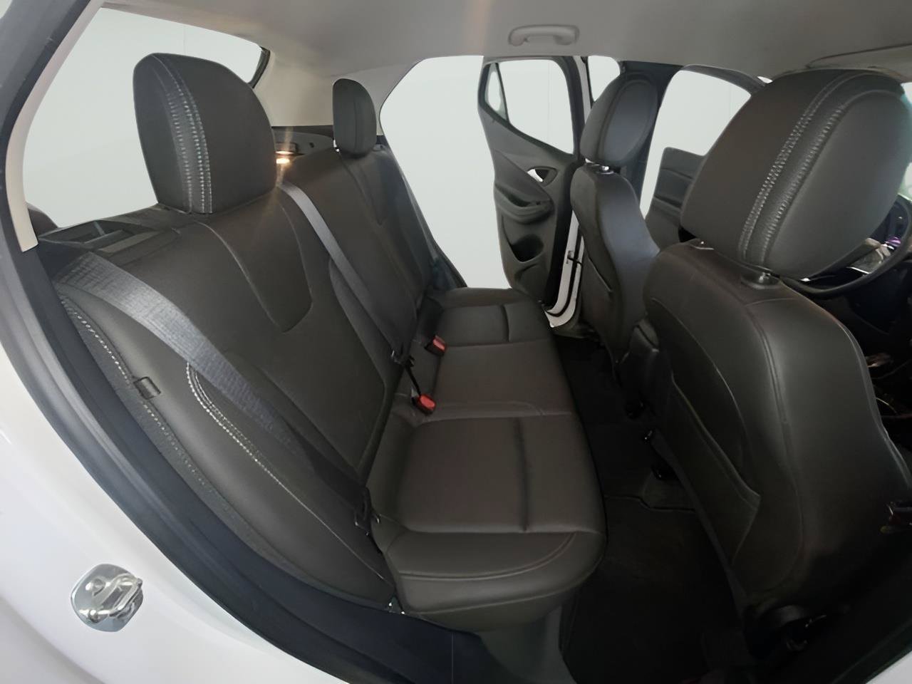 Certified 2024 Buick Encore GX Sport Touring AWD/4WD image 23