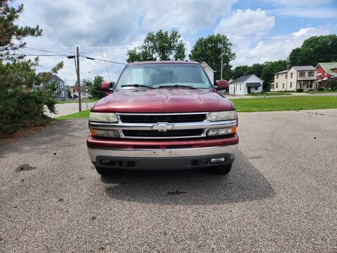 Used 2002 Chevrolet Suburban LT AWD/4WD image 5