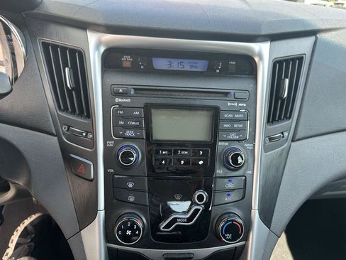 Used 2011 Hyundai Sonata GLS FWD image 12