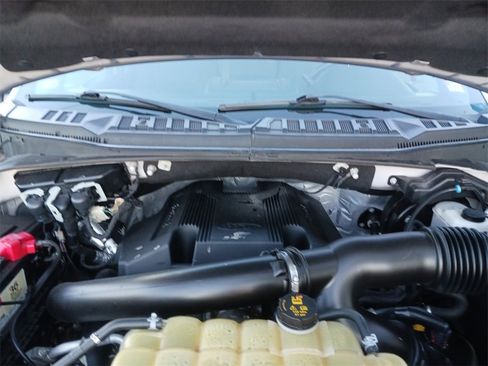 Used 2020 Ford F150 XLT w/ Equipment Group 302A Luxury image 13