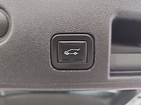 Used 2022 Chevrolet Equinox RS w/ Infotainment Package AWD/4WD image 13