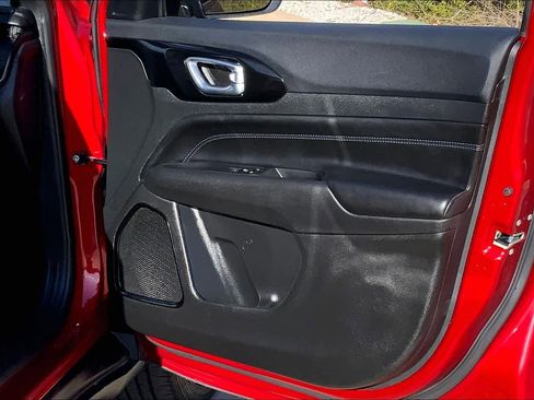 Used 2026 Jeep Compass Limited image 22