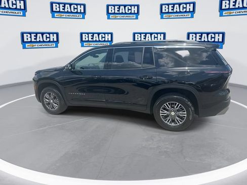Used 2026 Chevrolet Traverse LT AWD/4WD image 5