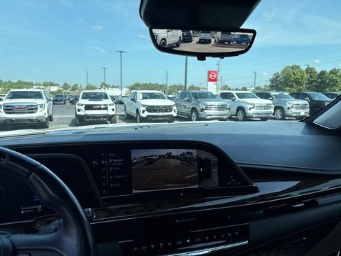 Used 2022 Cadillac Escalade Sport Platinum AWD/4WD image 23