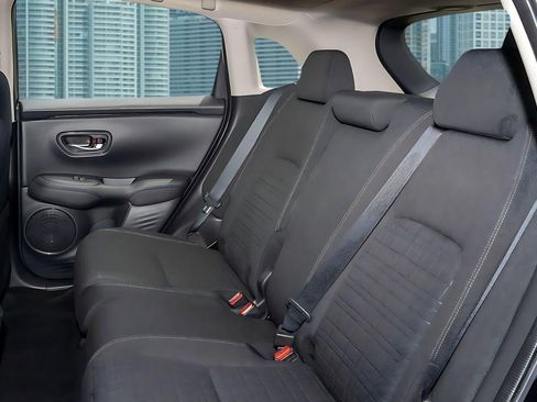 Certified 2024 Honda HR-V LX image 18